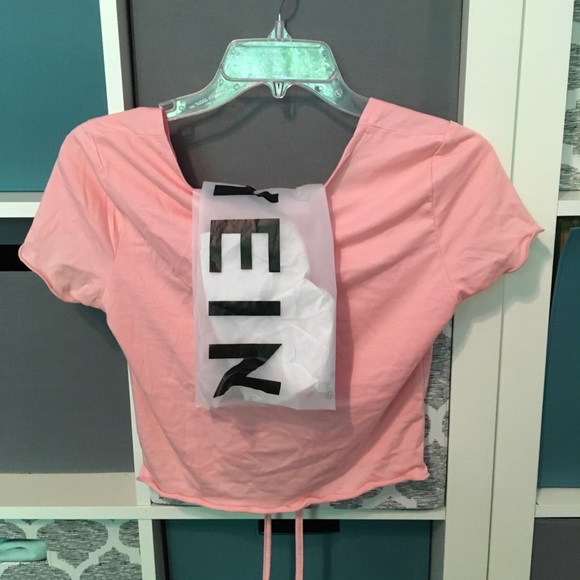 Pink top - Picture 3 of 3